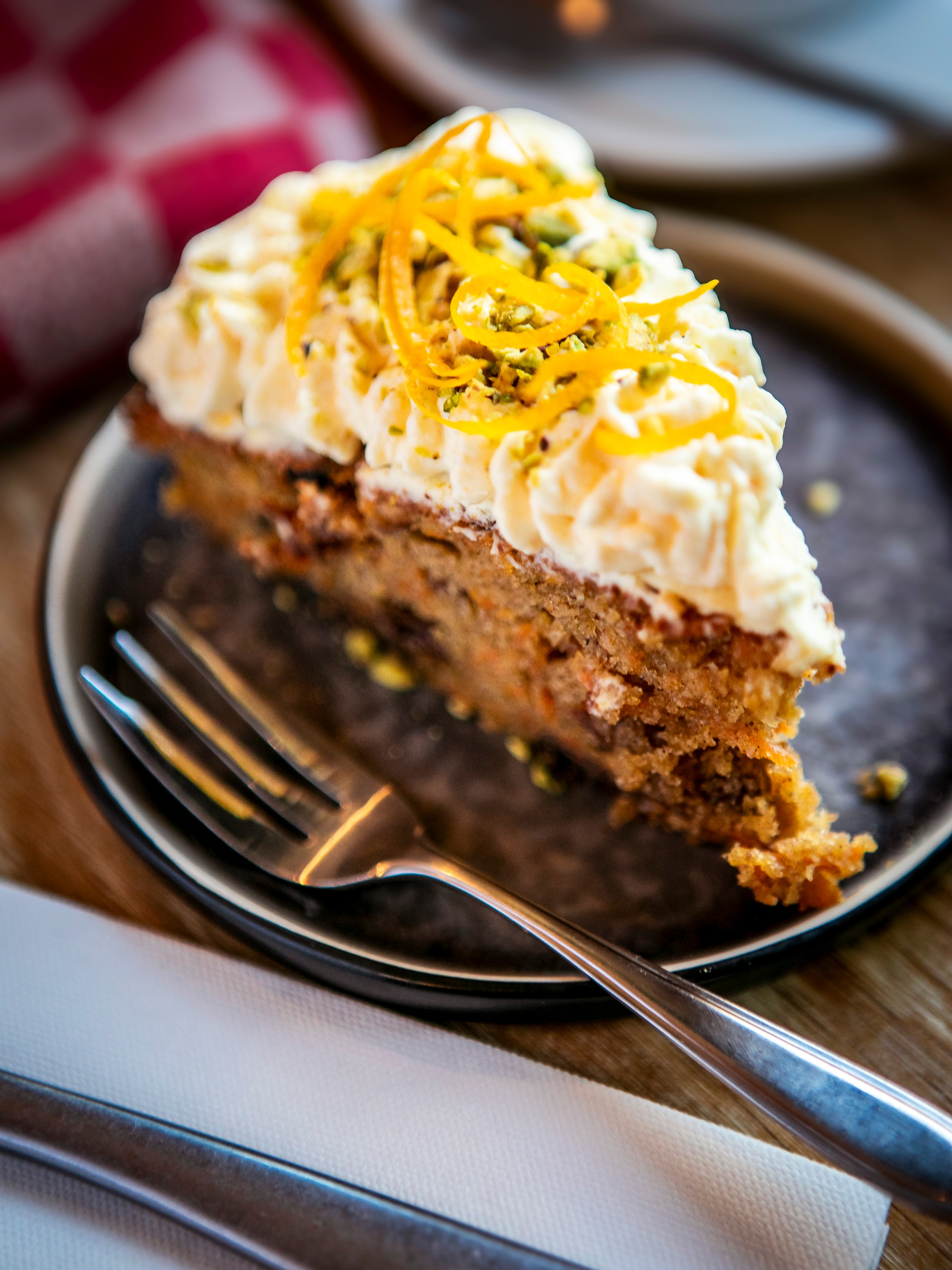 Een kop koffie, een stuk carrot cake en even de tijd nemen. ☕

Kom gezellig langs, we zetten de koffie voor je klaar. Bij ons staat de airco aan, dus kom vooral ontspannen of werken 💛