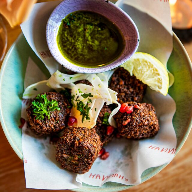 Zin in iets lekkers? Onze bloemkool bites zijn krokant en smaakvol 😋 Perfect voor bij de borrel of als lekkere bite tussendoor. Wij kunnen niet wachten! Maar genieten nu van een welverdiende vakantie t/m 10 augustus.