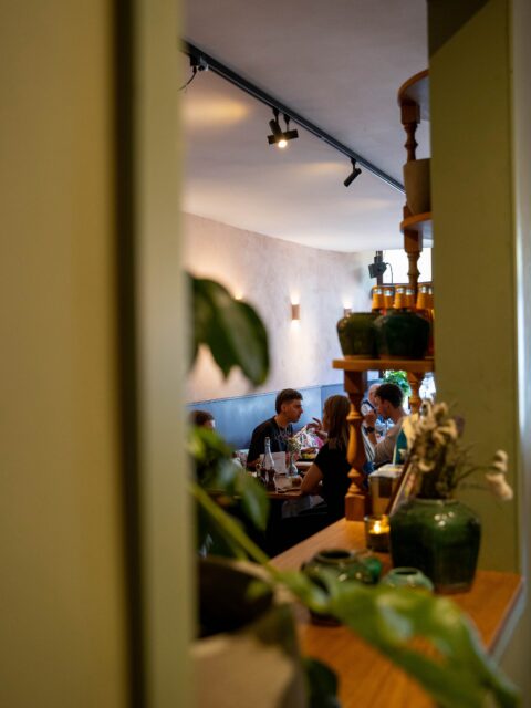 Sinds kort zijn wij geopend van dinsdag t/m zondag, van 10.00 tot 16.00 uur! 💛

Voor evenementen zijn wij uiteraard ook buiten deze tijden geopend. Heb je binnenkort iets te vieren? 🥂 Informeer gerust naar de mogelijkheden, we denken graag met je mee!