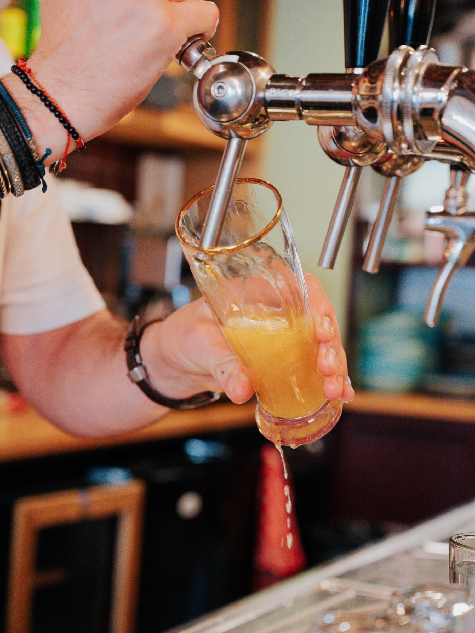 VRIJMIBO? Wij tappen graag een biertje voor jou! 🍻  Heb je binnenkort iets te vieren, informeer dan naar de mogelijkheden. Wij maken er graag een onvergetelijk moment van! 💛